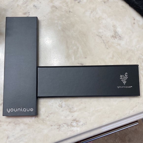 The eyes have it! Bundle of new in box makeup/skin items - Picture 9 of 10